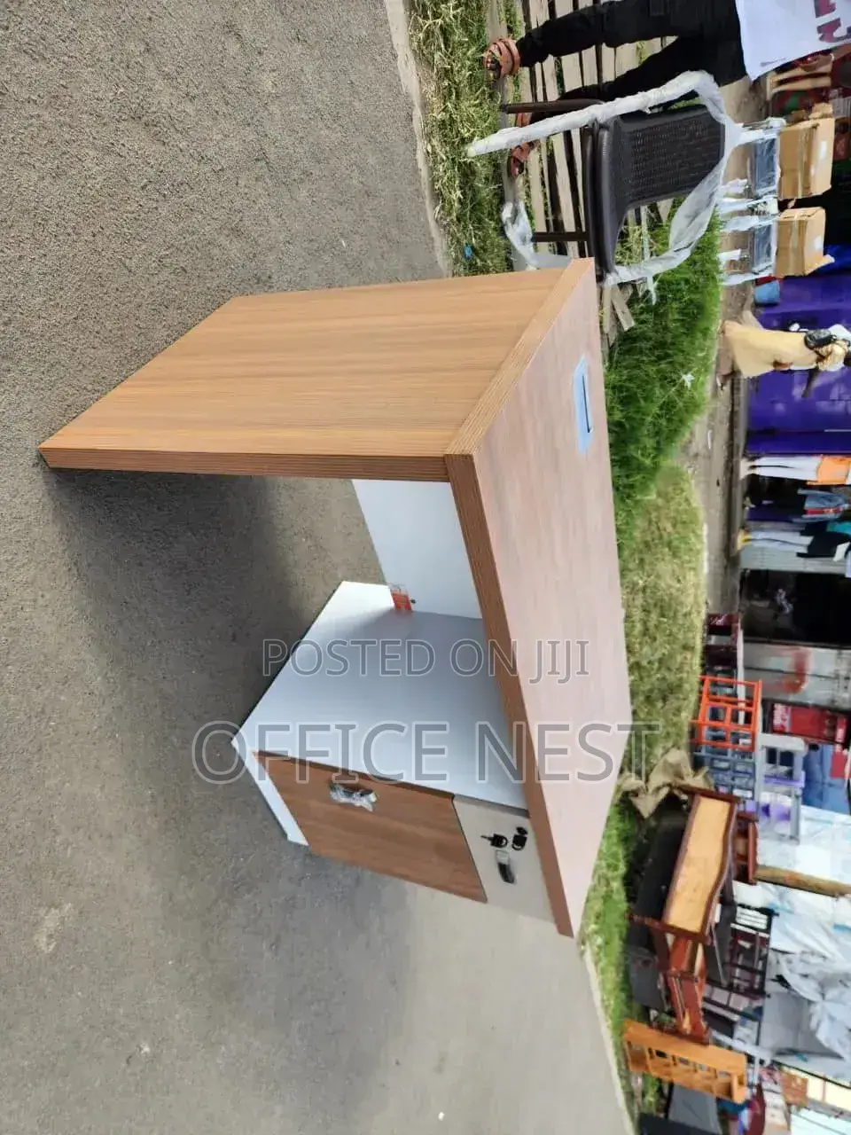 Office Workstation Desk With Cable Management