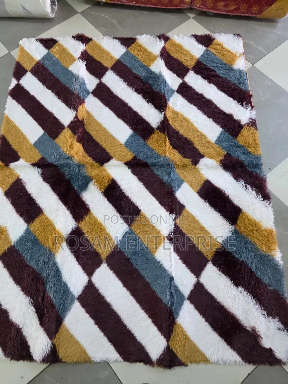 Fluffy Carpet Available 5x8