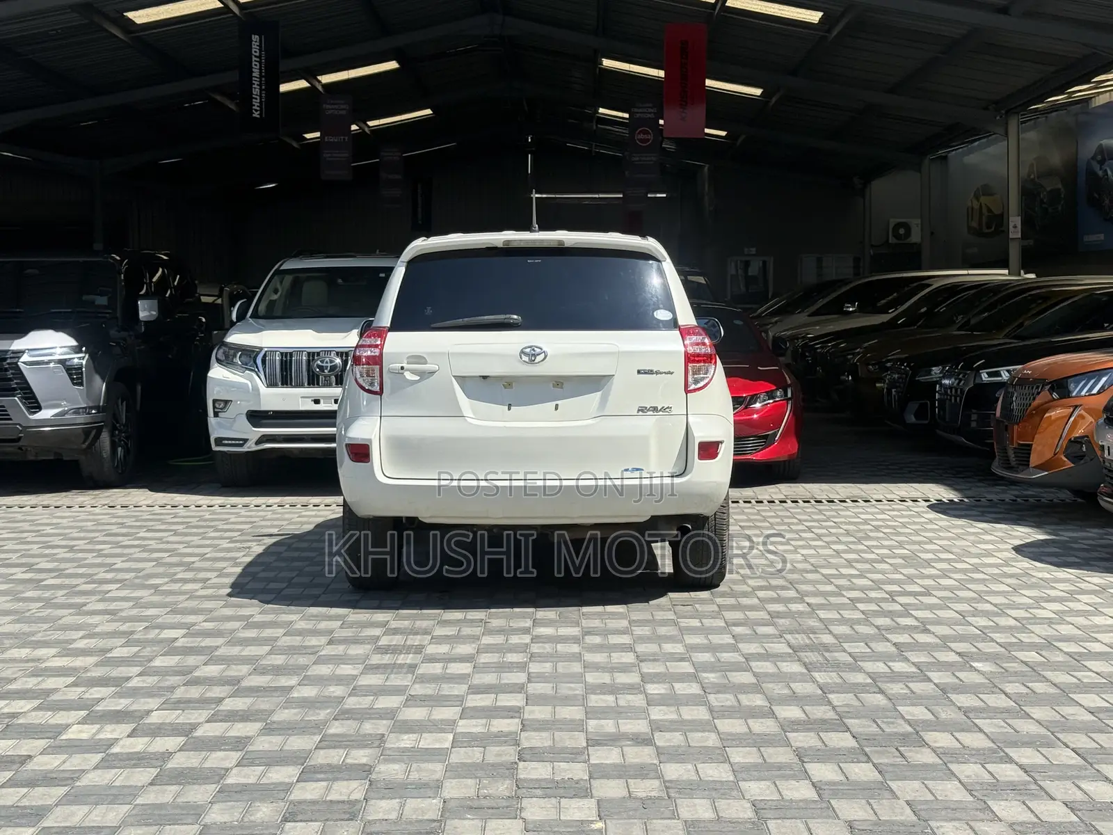 Toyota RAV4 2016 White