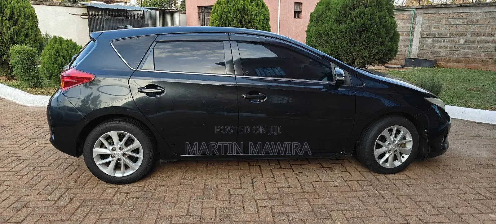 Toyota Auris 2013 Black