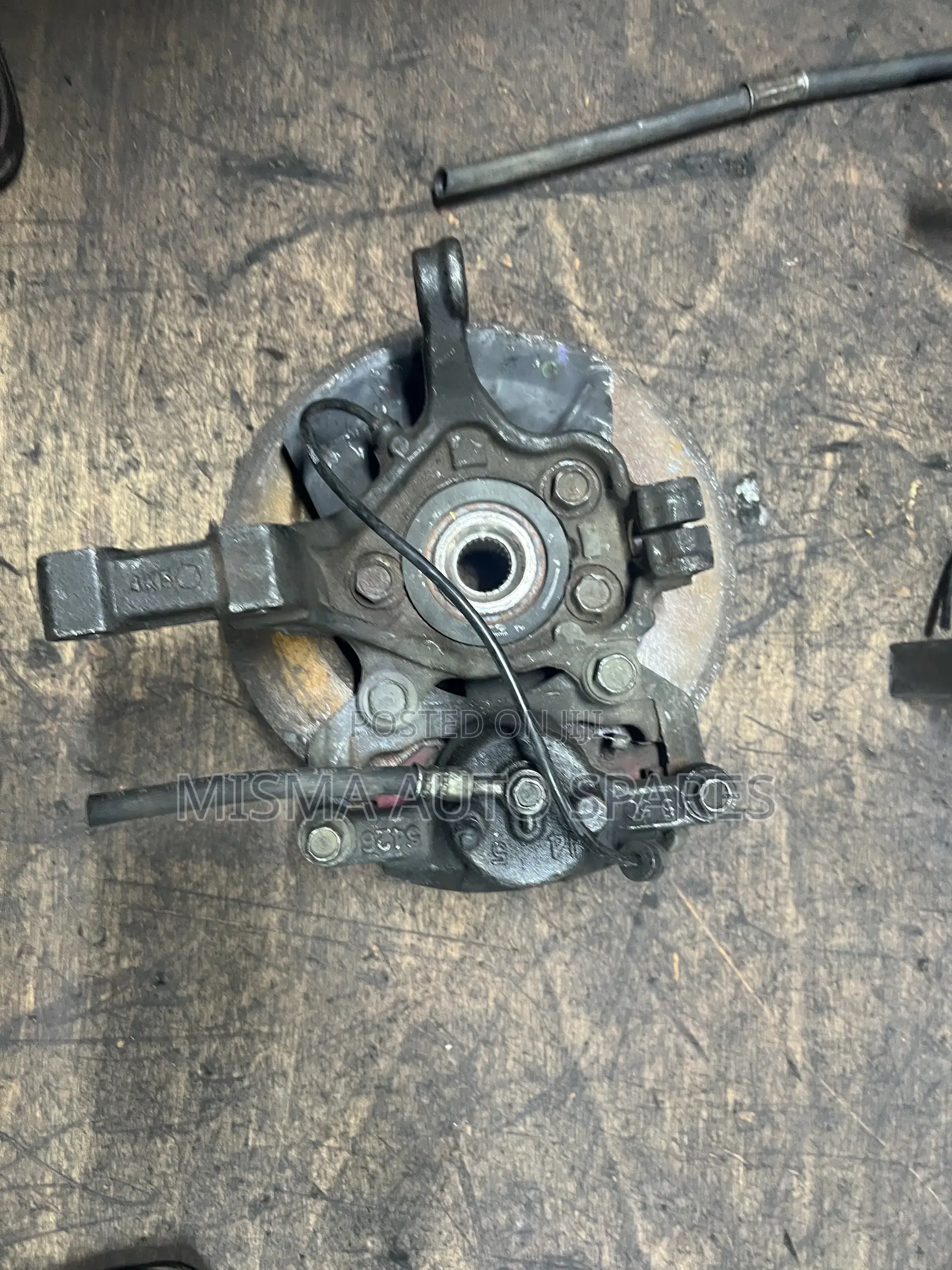 Front Hub Nissan Tiida