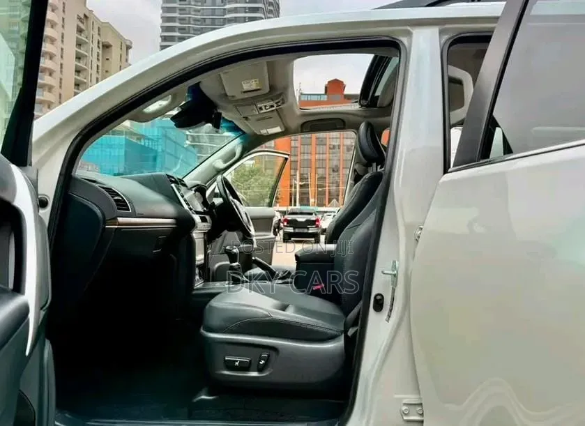 Toyota Land Cruiser Prado 2021 Pearl