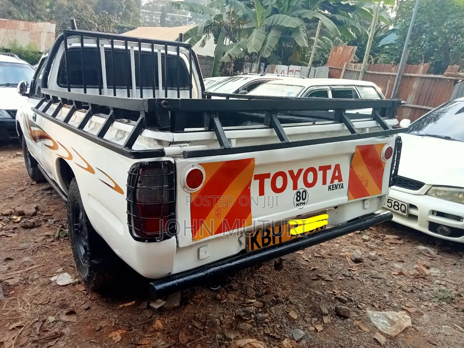 Toyota Hilux 1999 White