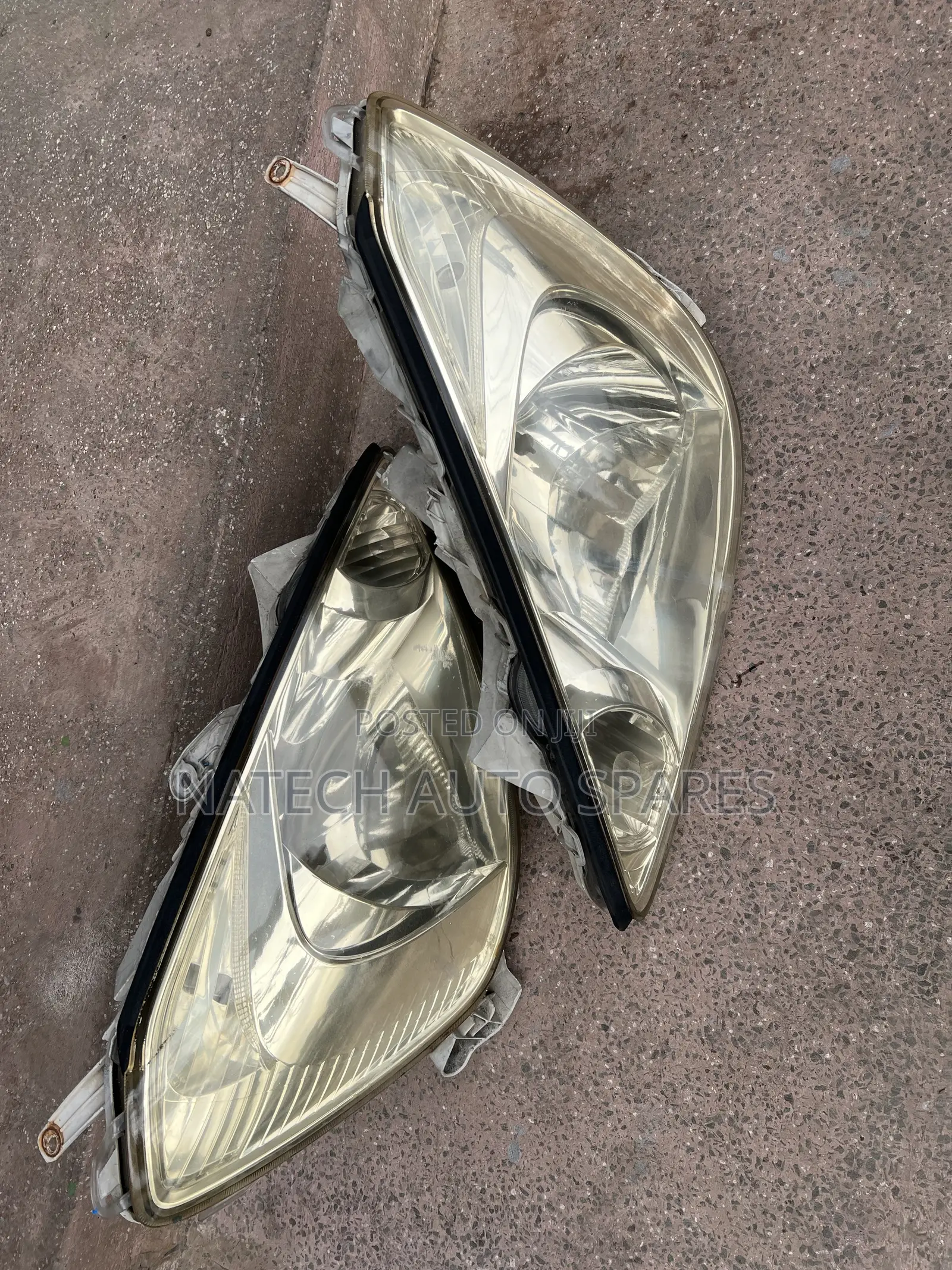 Toyota Allion Headlight (2005)