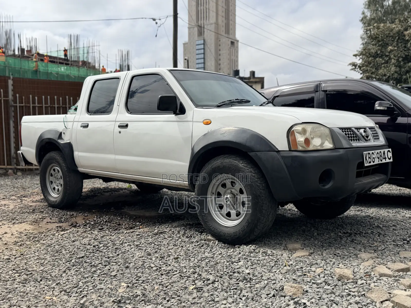 Nissan Hardbody 2009 White
