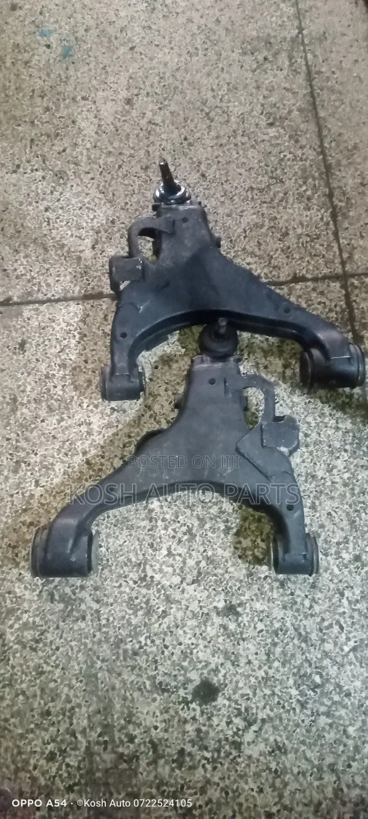Lower Control Arms Toyota Land Cruiser 200 Series