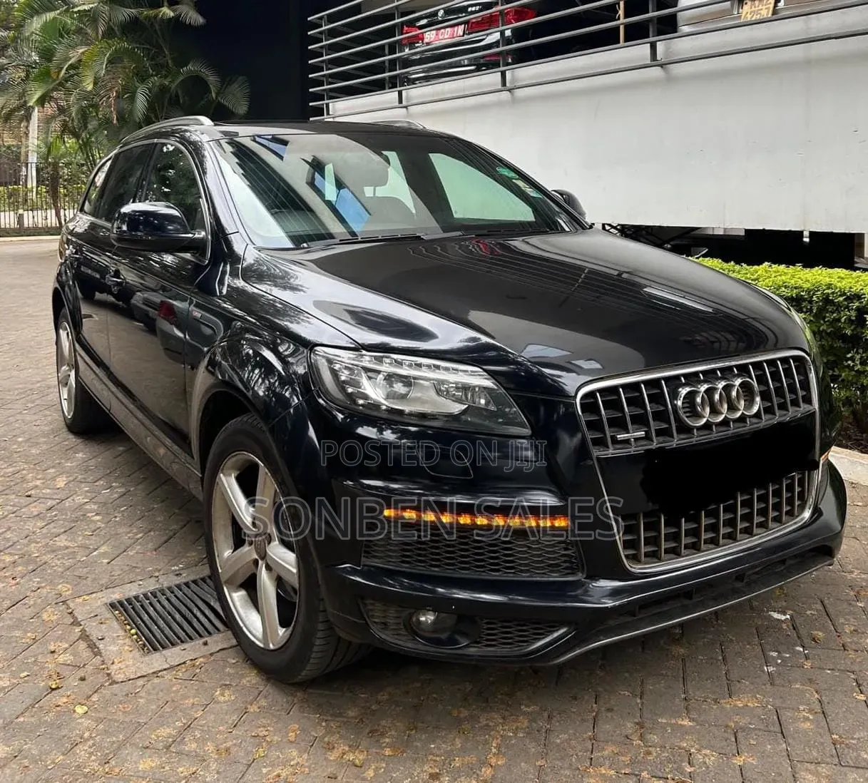 Audi Q7 2010 Black