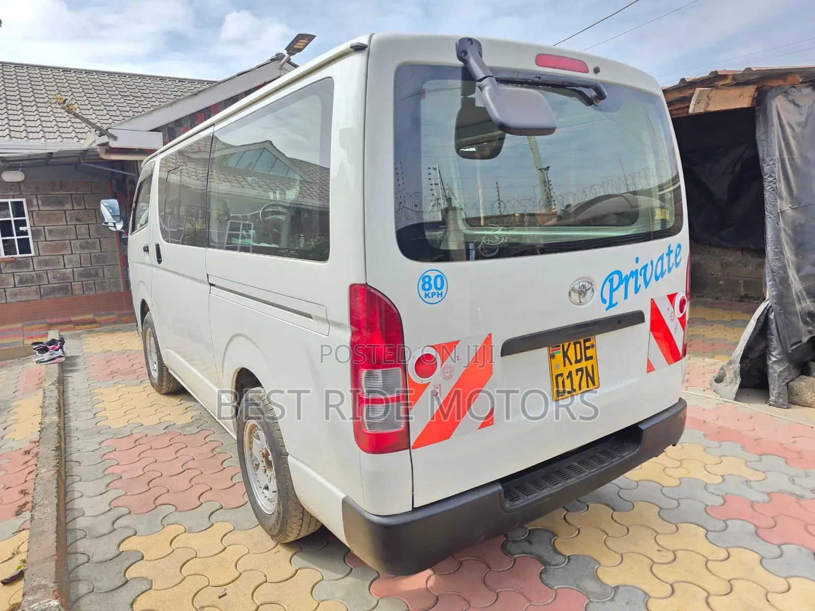 Toyota HiAce 2014 White