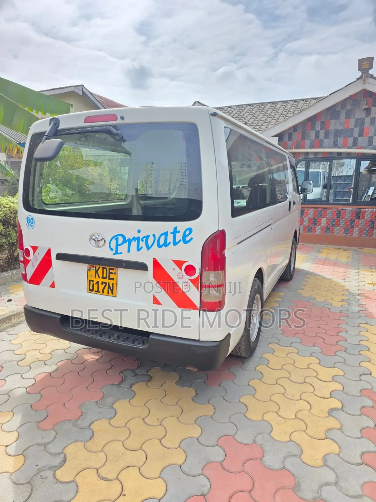 Toyota HiAce 2014 White