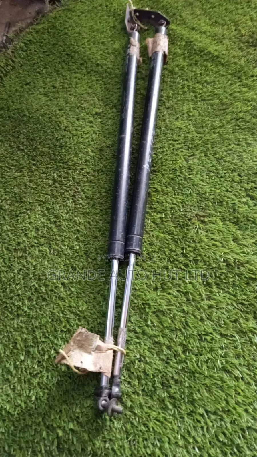 Delica Boot Shocks/Boot Lifter