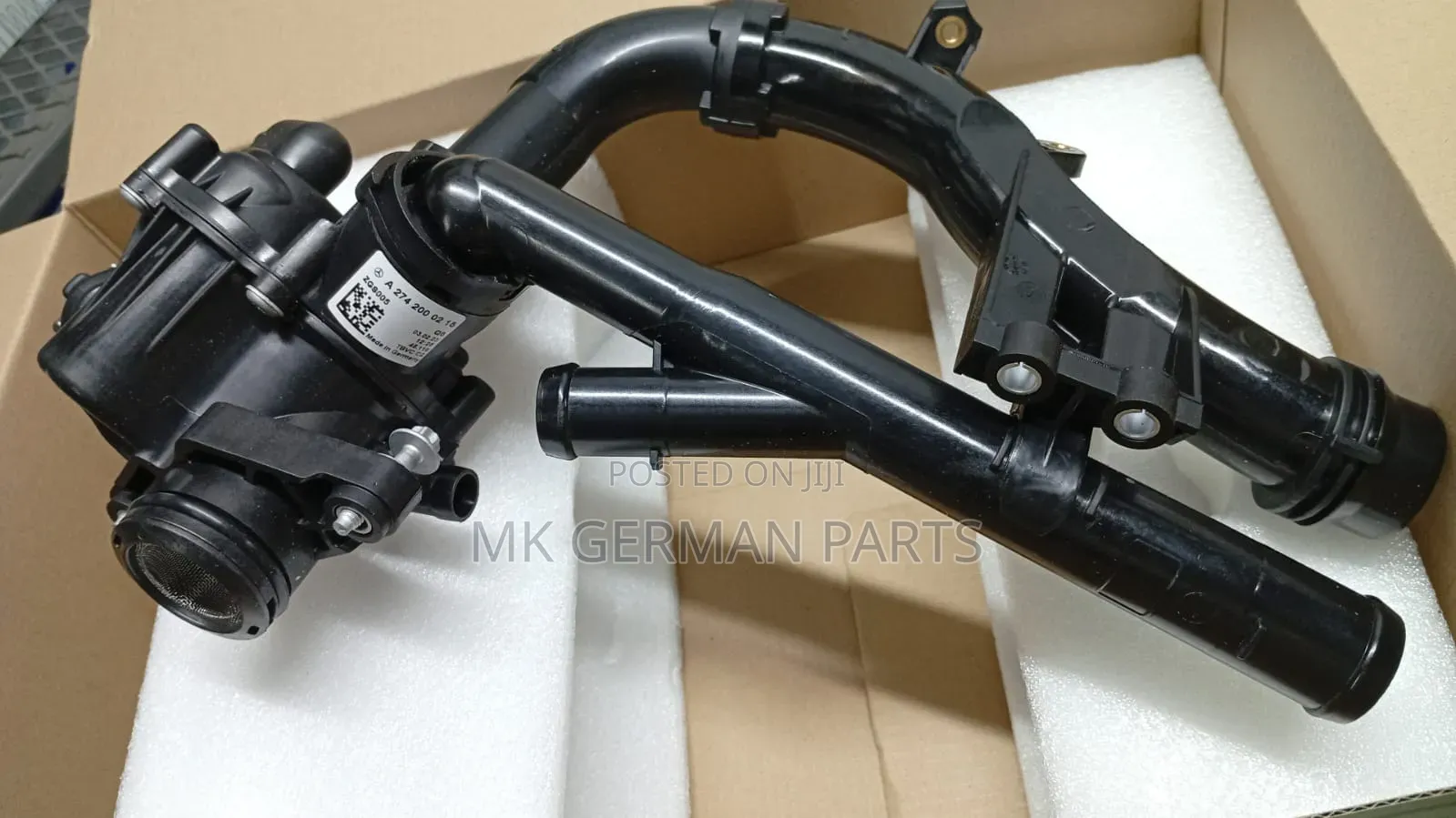 Genuine Mercedes Engine Thermostat Housing M274.