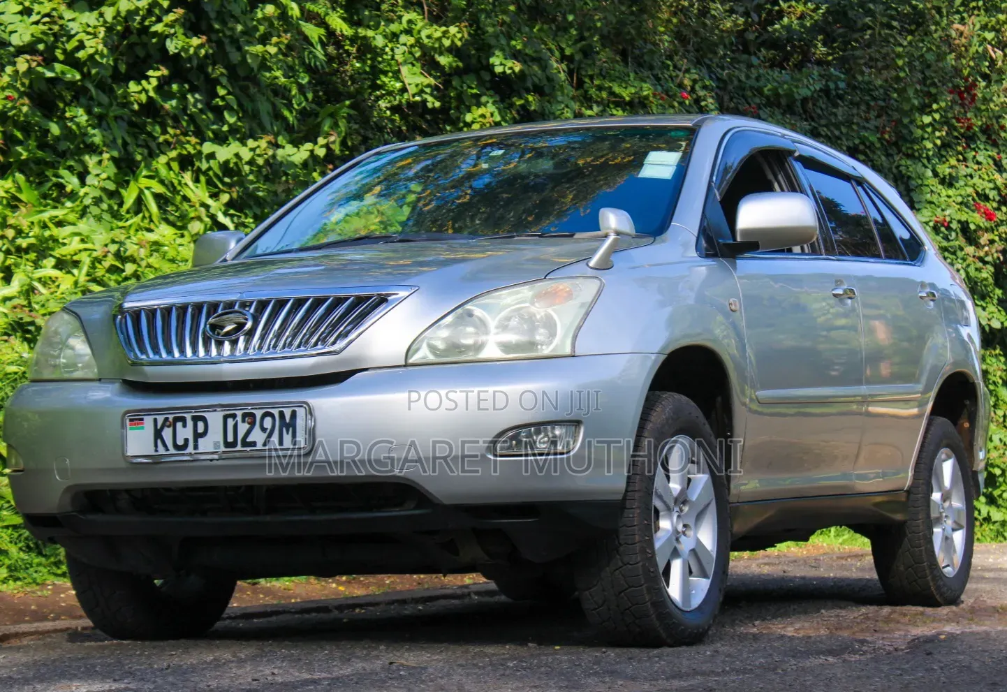 Toyota Harrier 2011 Silver