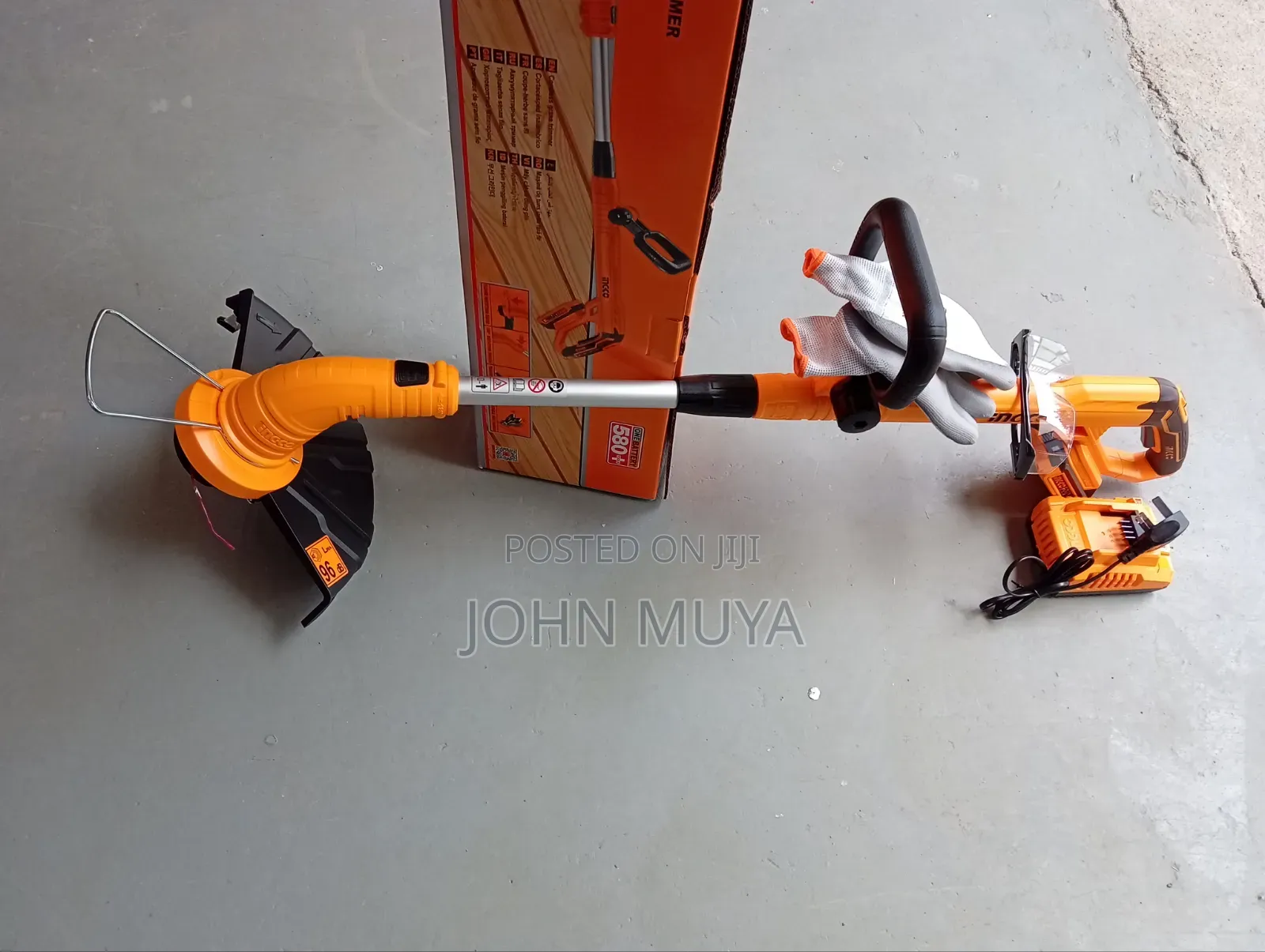 Grass Trimmer/ Cordless 20 Voltage Battery