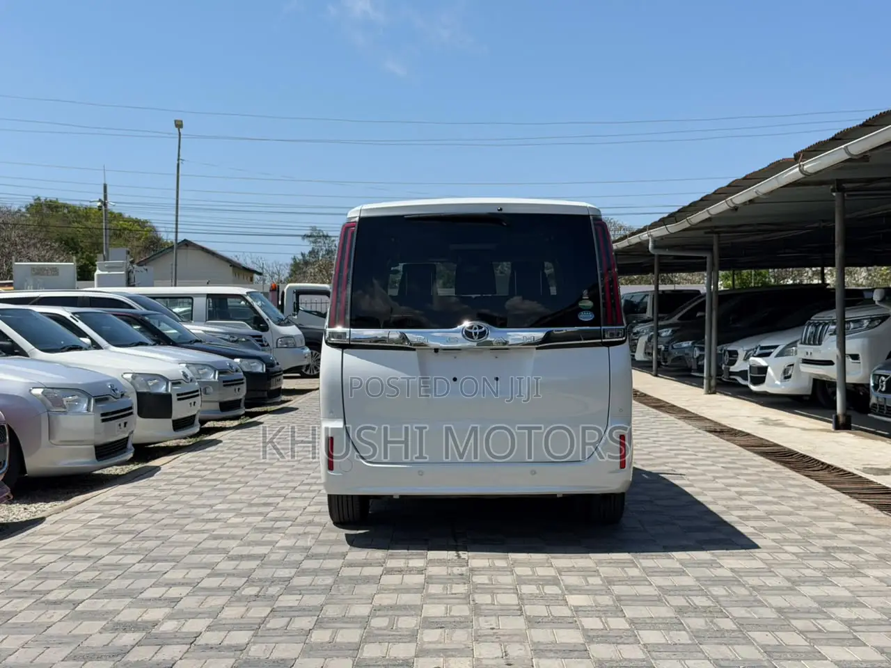 Toyota Noah 2019 White