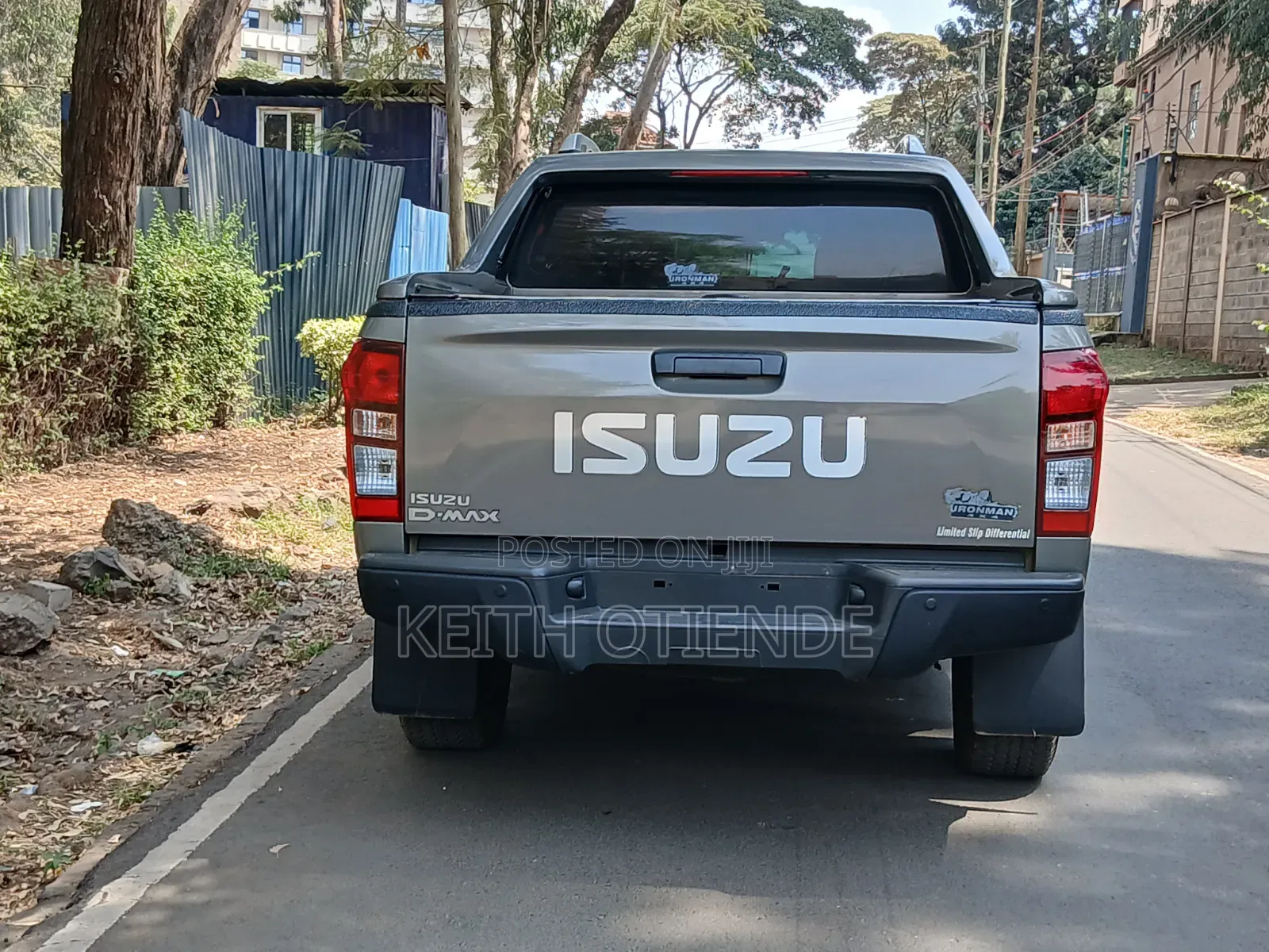 Isuzu D-MAX 2023 Gray