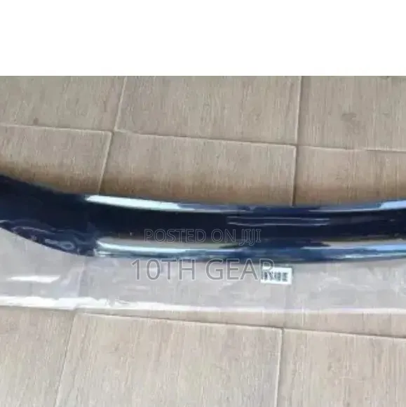 Bonnet Mate Hilux Vigo 2005