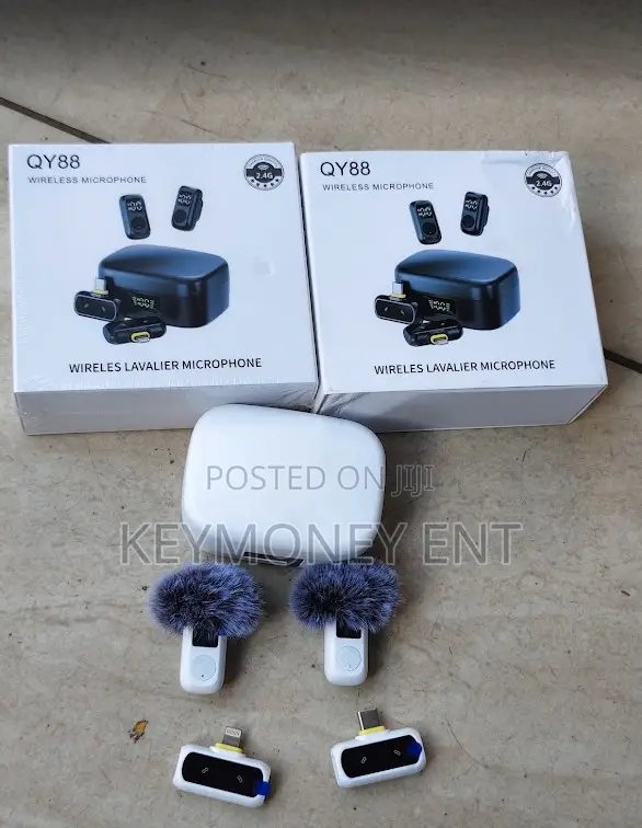 QY88 Noise Reduction Lapel Lavalier Microphone With Charging Case