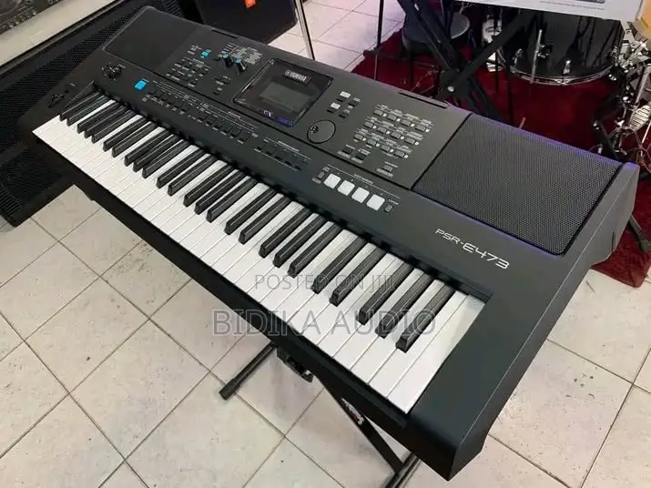 Yamaha PSR-E473 61-Key Performance Keyboard With Live Control Knobs