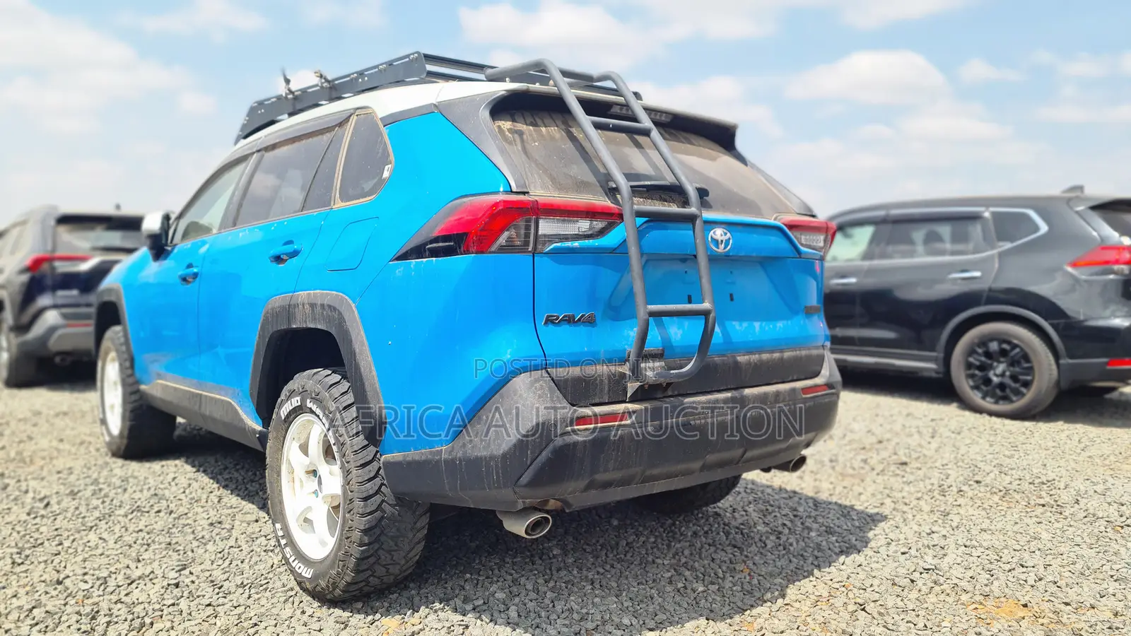 Toyota RAV4 2020 Blue