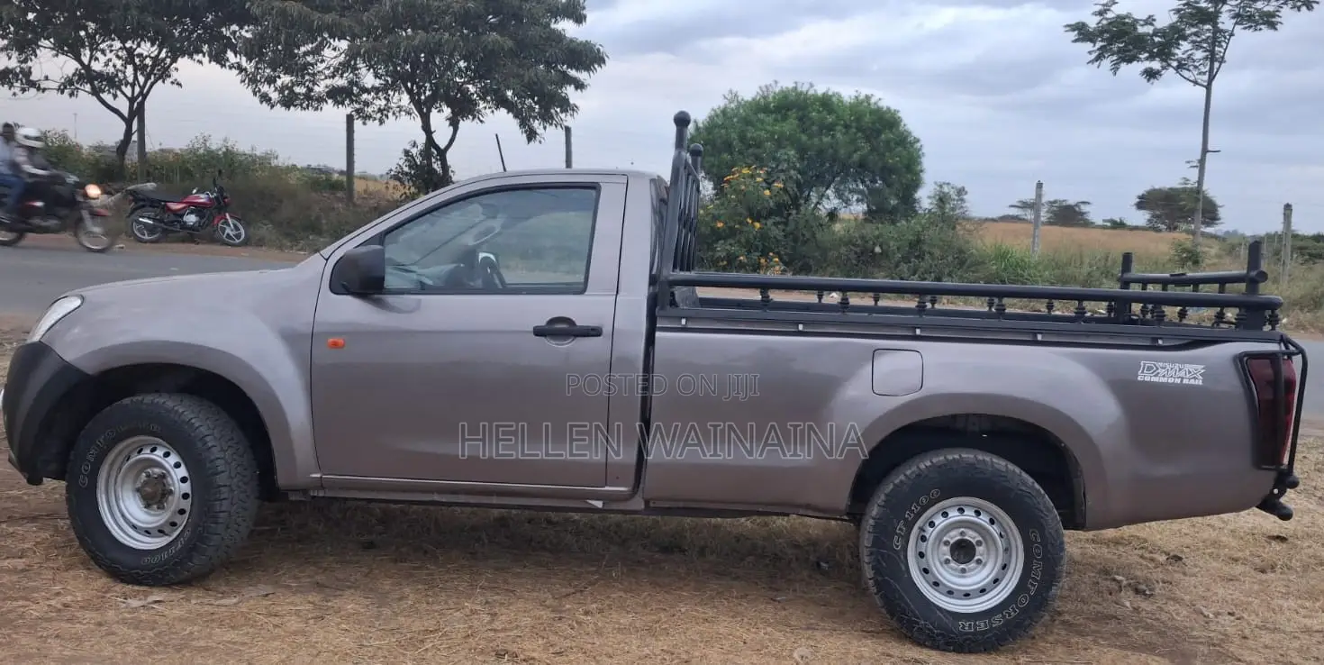 Isuzu D-MAX 2014 Gray