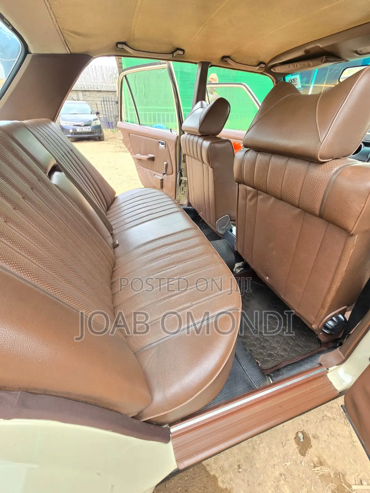 Mercedes-Benz 200E 1978 Ivory