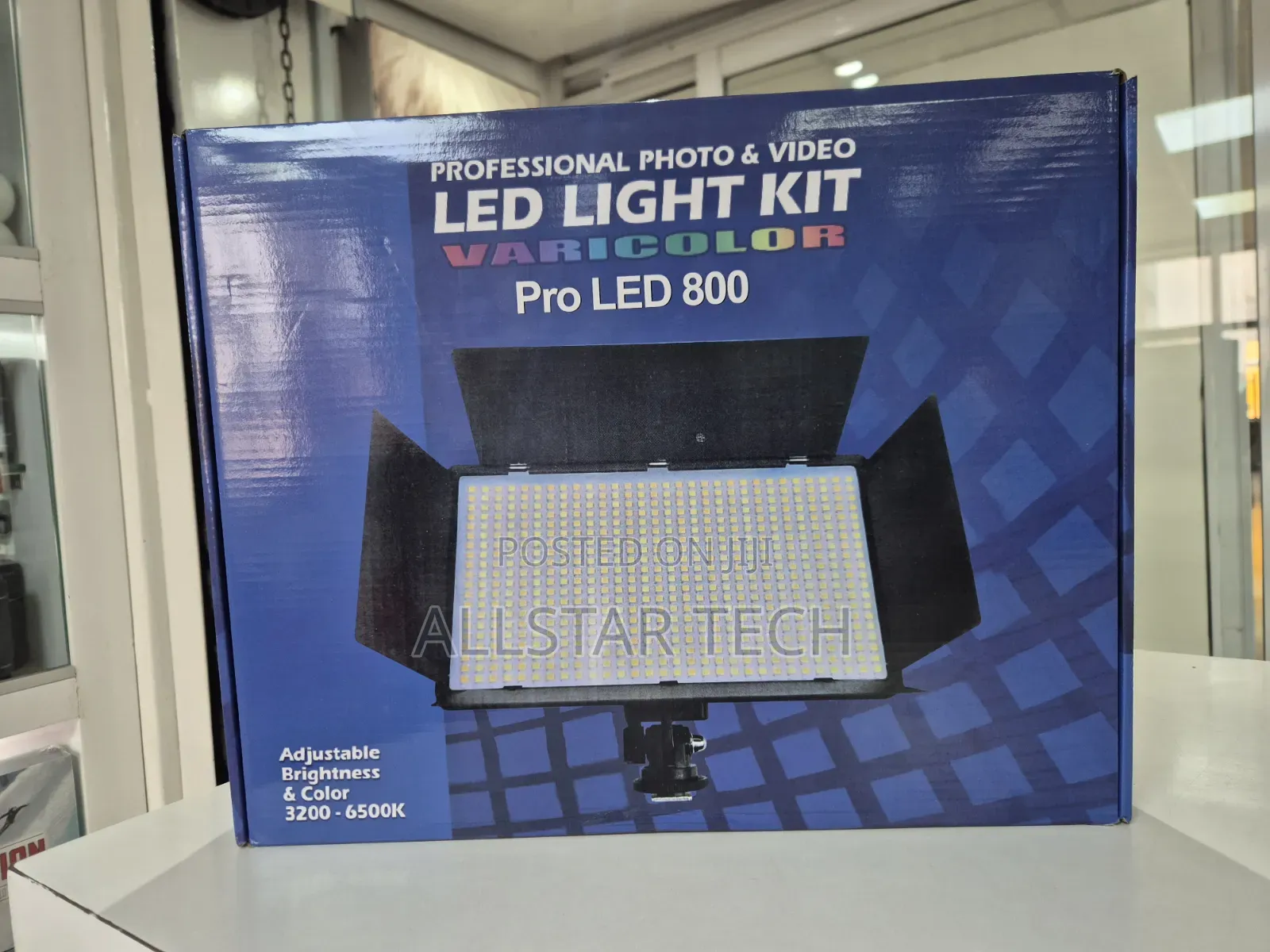 Professional LED 800 Video Light Kit