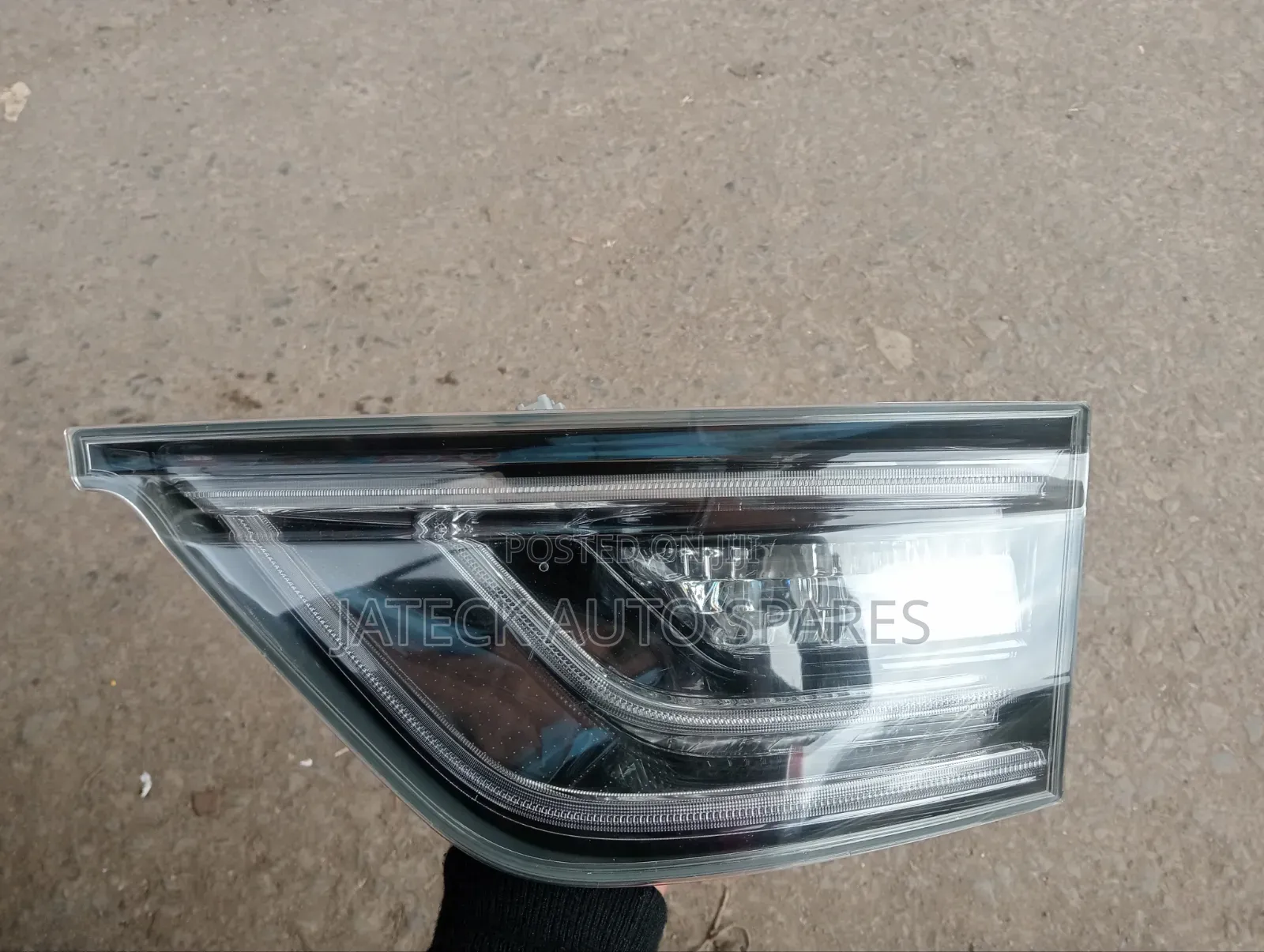 Toyota Harrier Boot Light