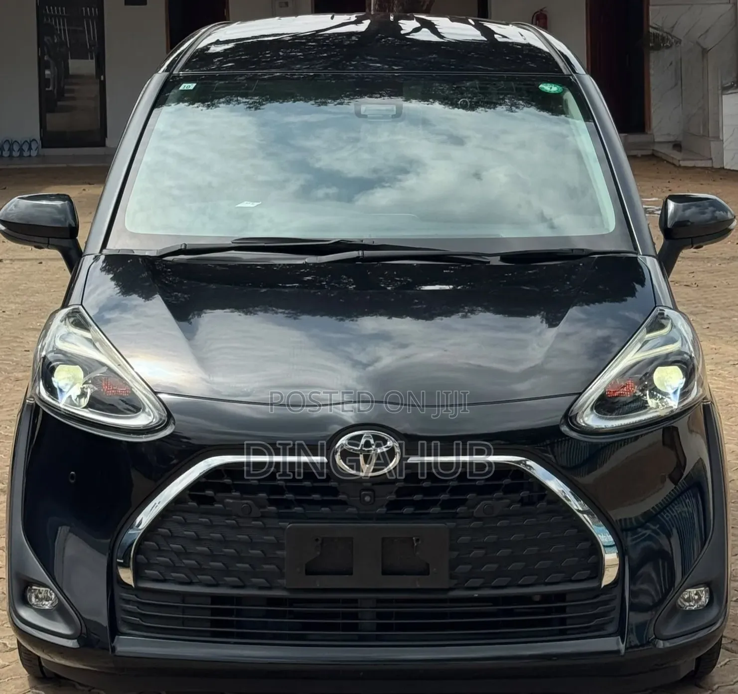 Toyota Sienta 1.5 FWD 2019 Black
