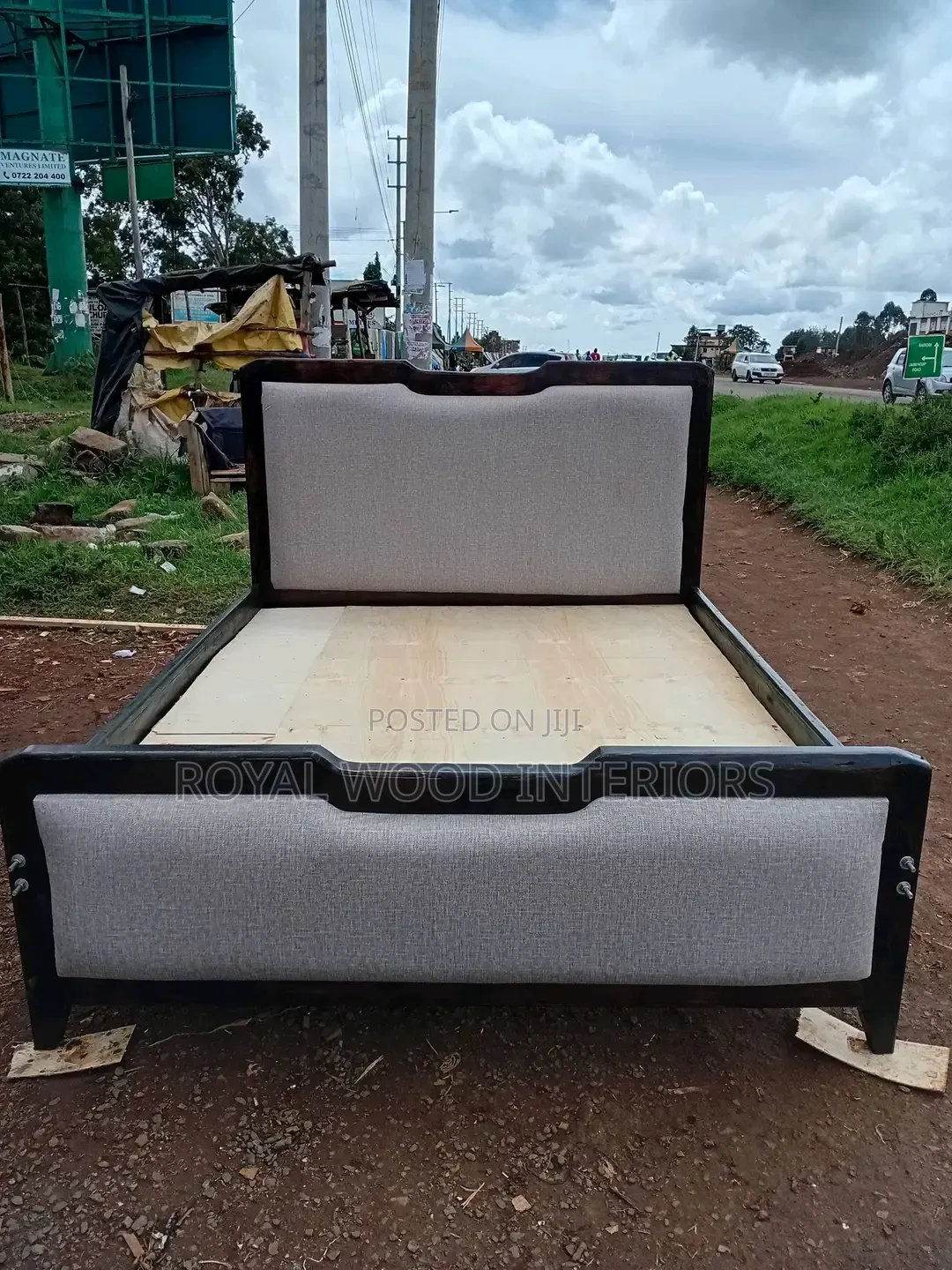 Nova Mocket Bed