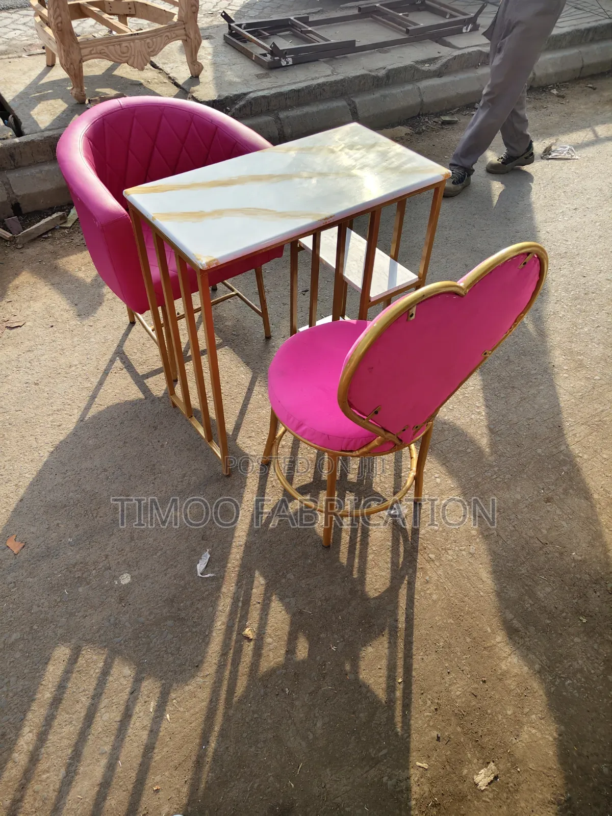 Salon Nail Set of 2 Chairs and 1 Shelf Table