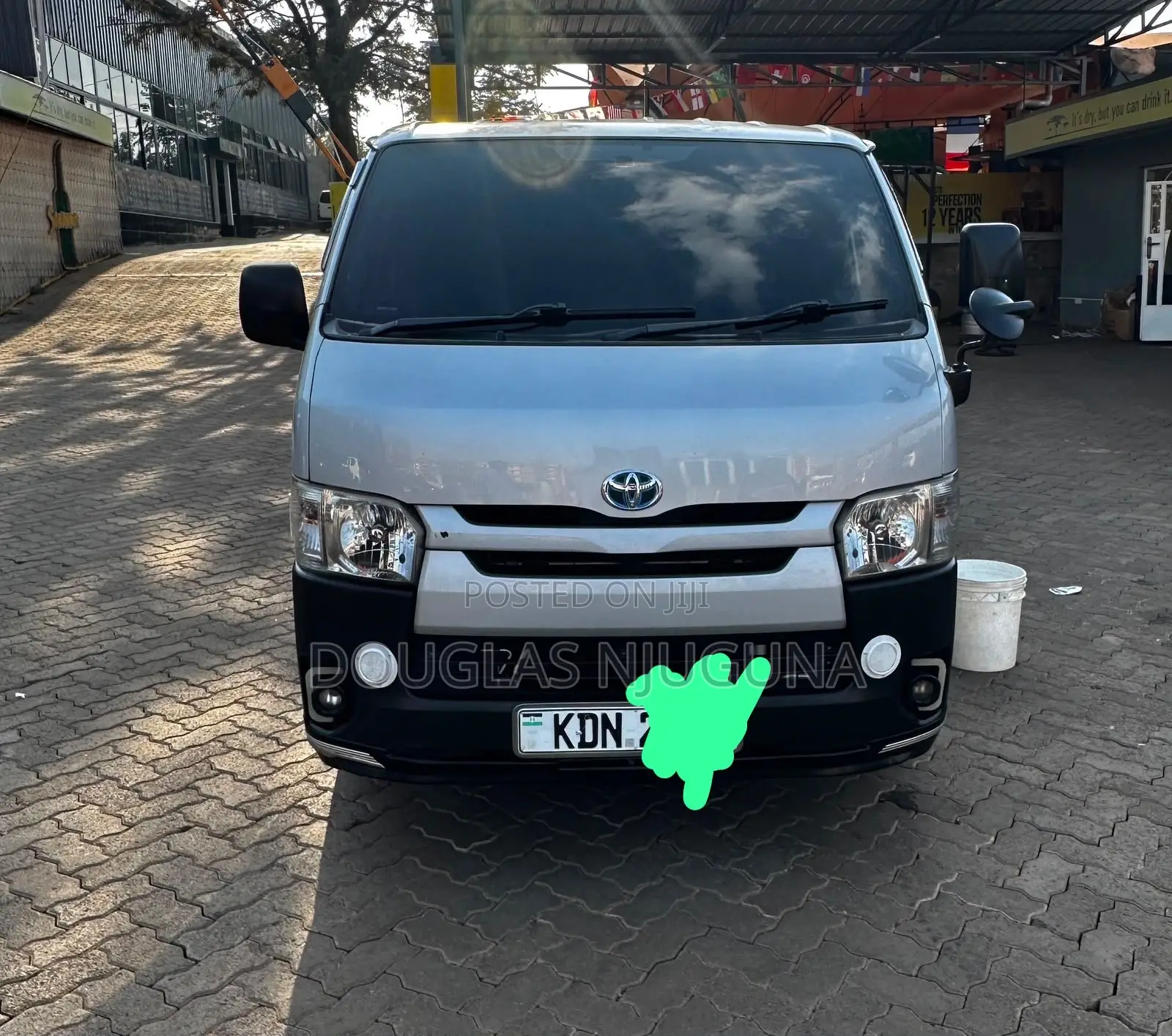 Toyota HiAce 2016 Silver
