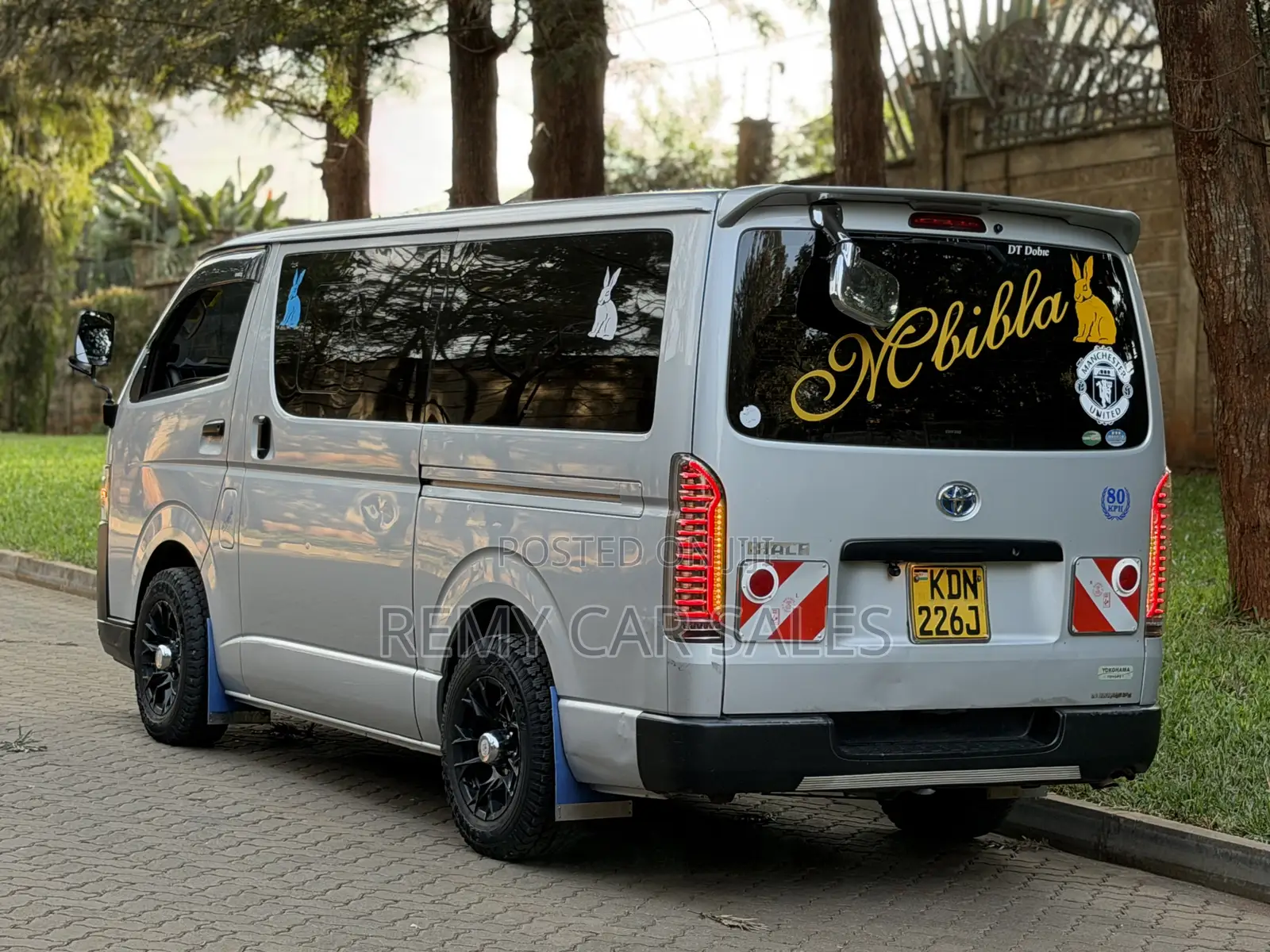 Toyota HiAce 2016 Silver