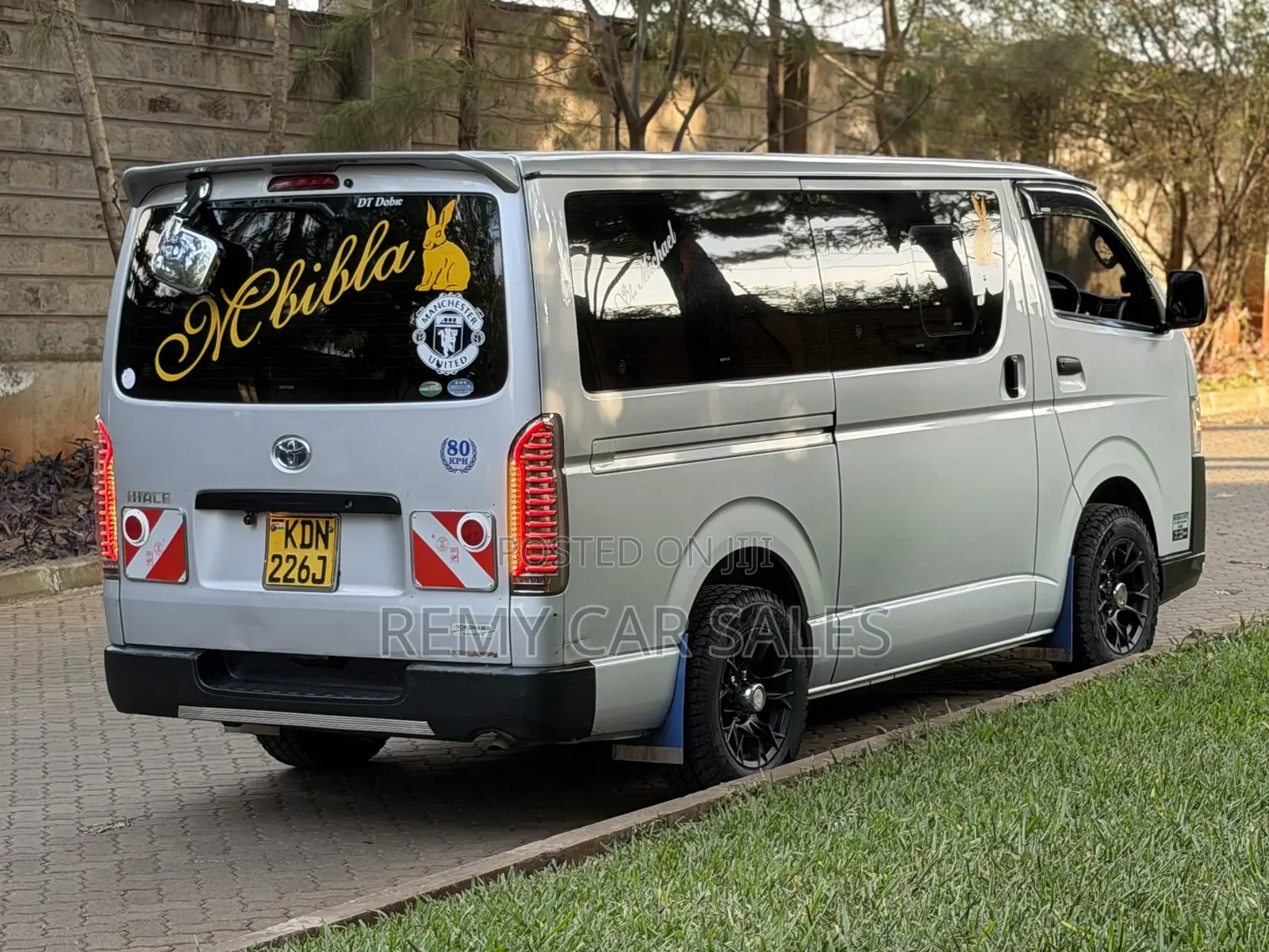 Toyota HiAce 2016 Silver