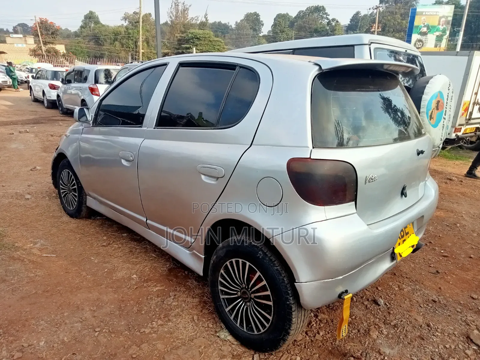 Toyota Vitz 1999 Silver