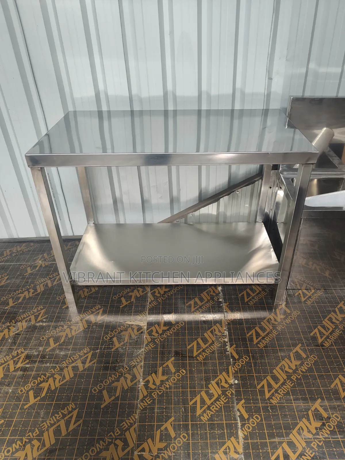 Highland 4 Feet Stainless Steel