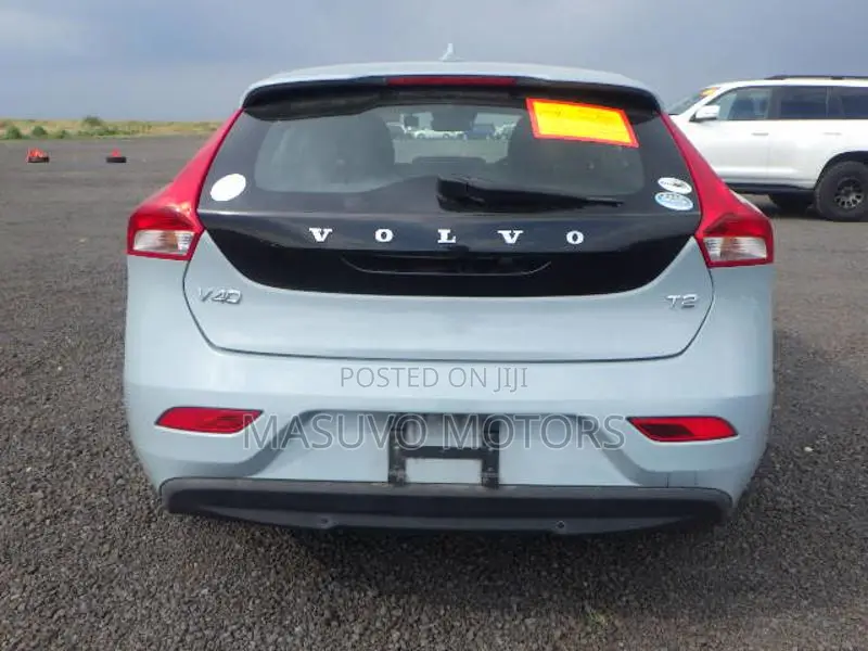 Volvo V40 2019 Blue