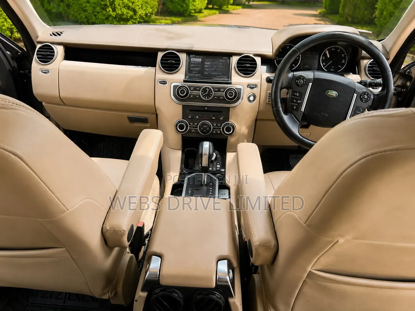 Land Rover Discovery 2010 Gray