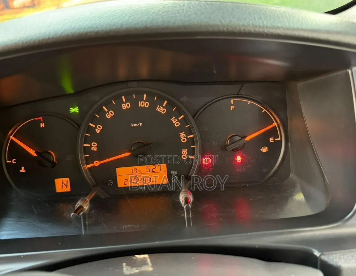 Isuzu D-MAX 2023 Gray