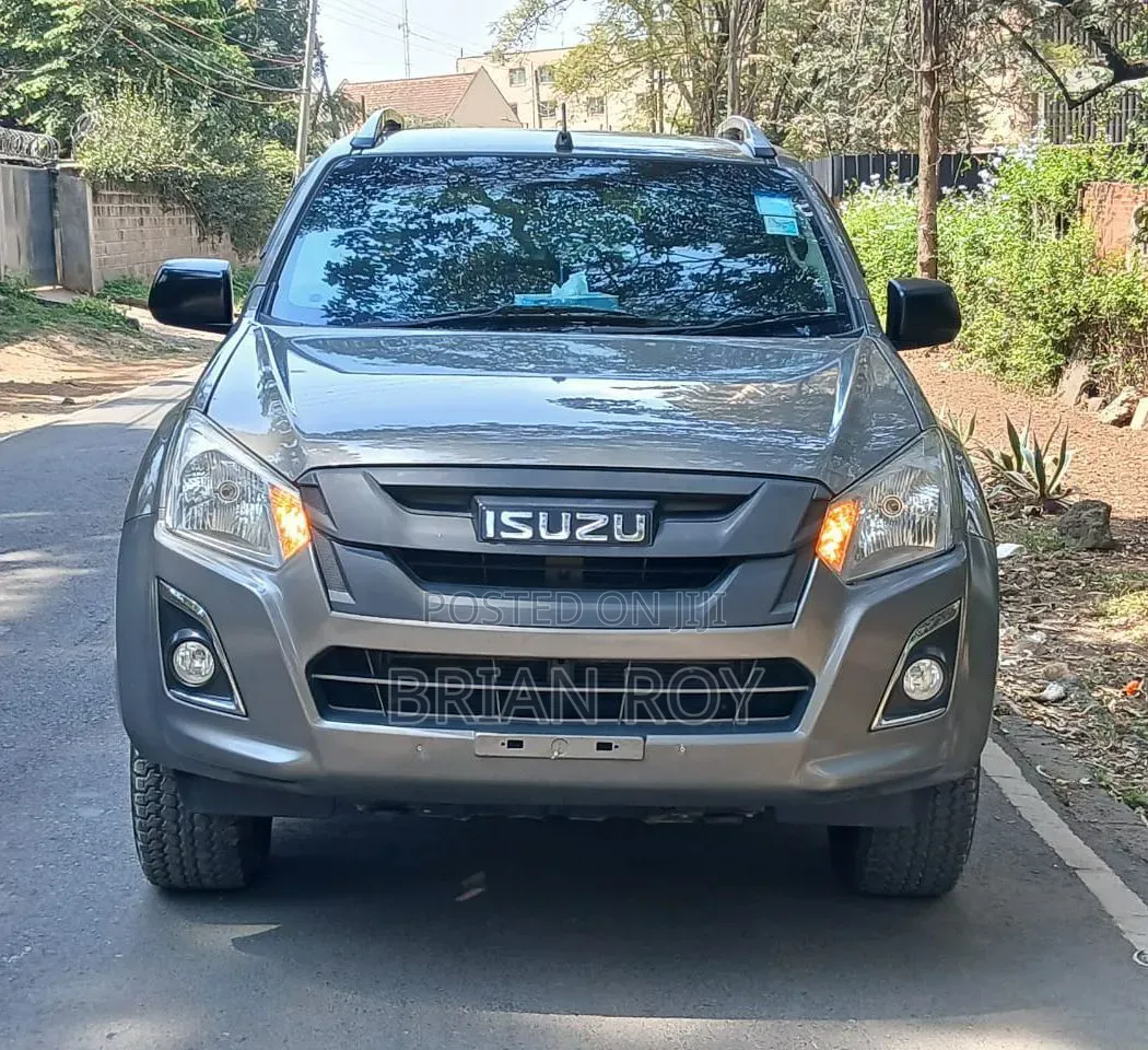 Isuzu D-MAX 2023 Gray
