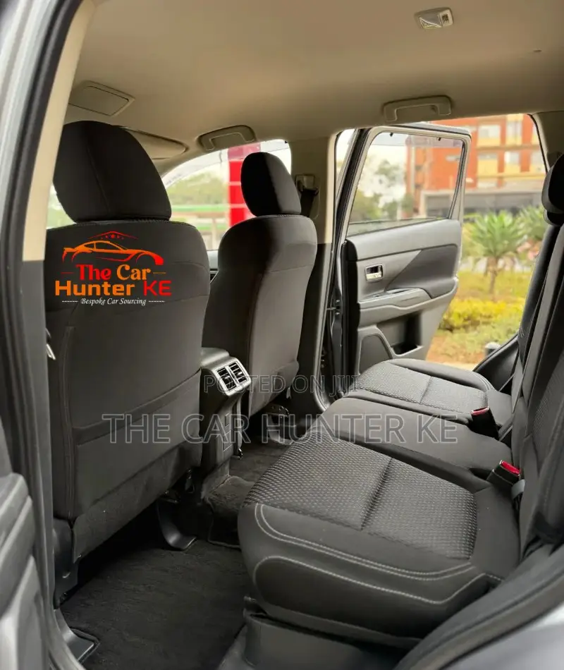 Mitsubishi Outlander 2019 Gray