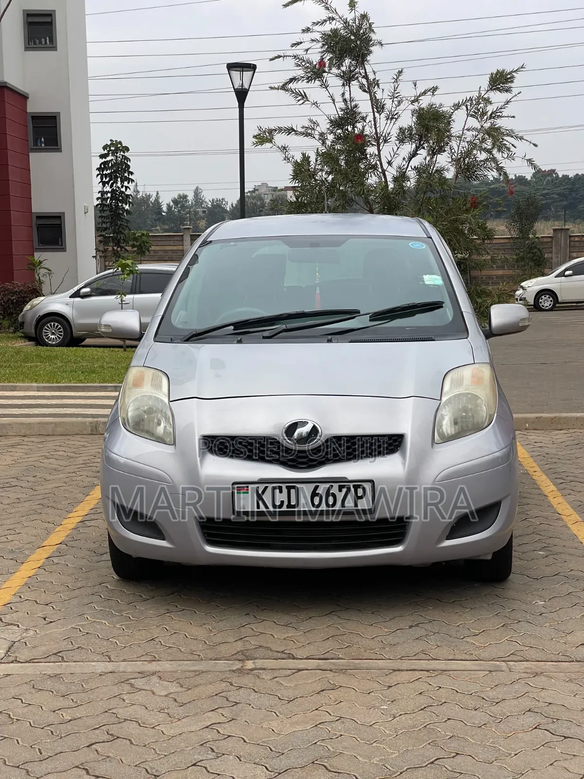 Toyota Vitz 2008 Silver