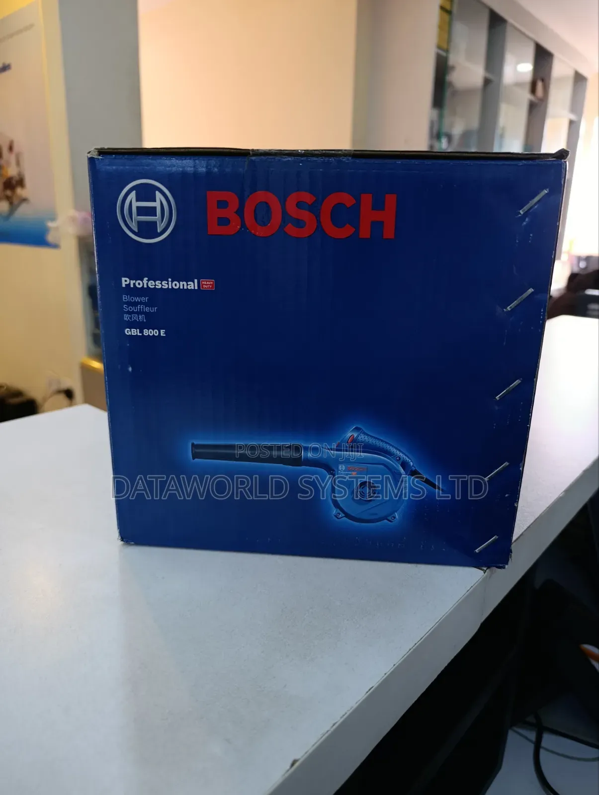 Bosch GBL 800E Professional Blower With Dust Extraction