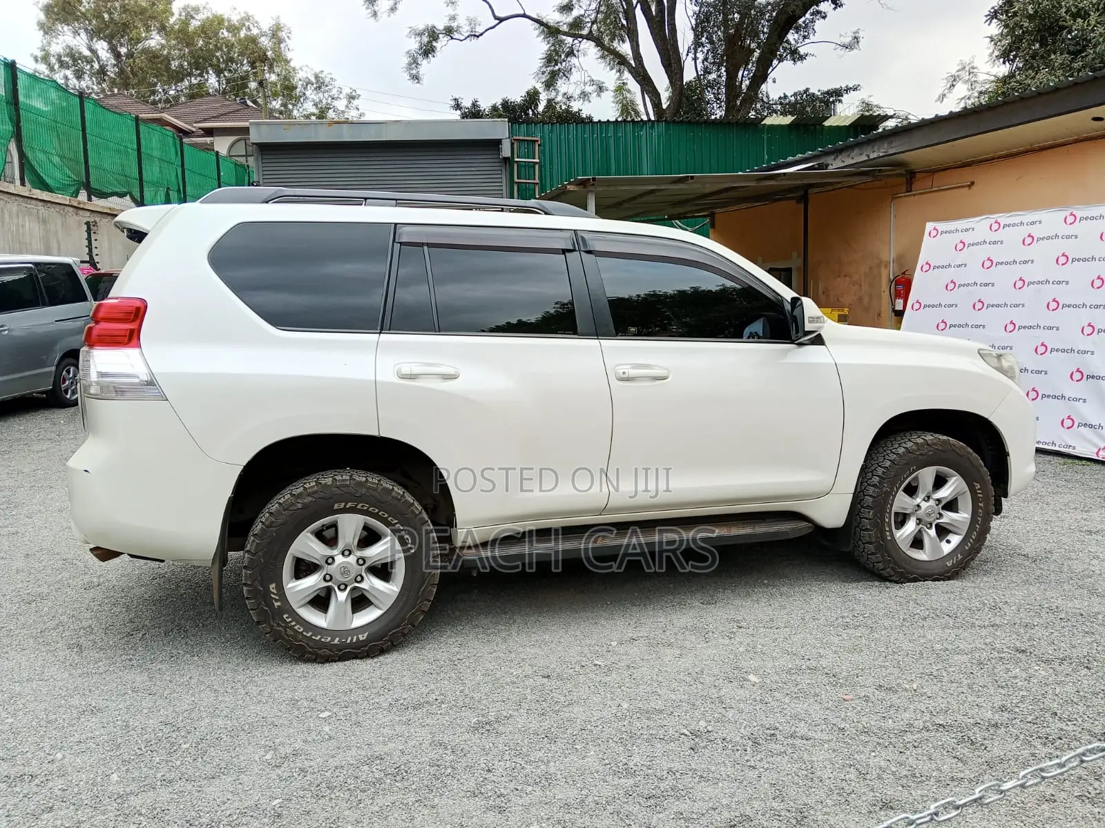 Toyota Land Cruiser Prado 2013 White