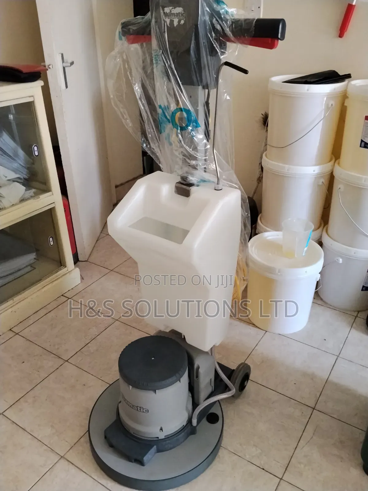 Numatic Scrubbing Machine HFM 1515