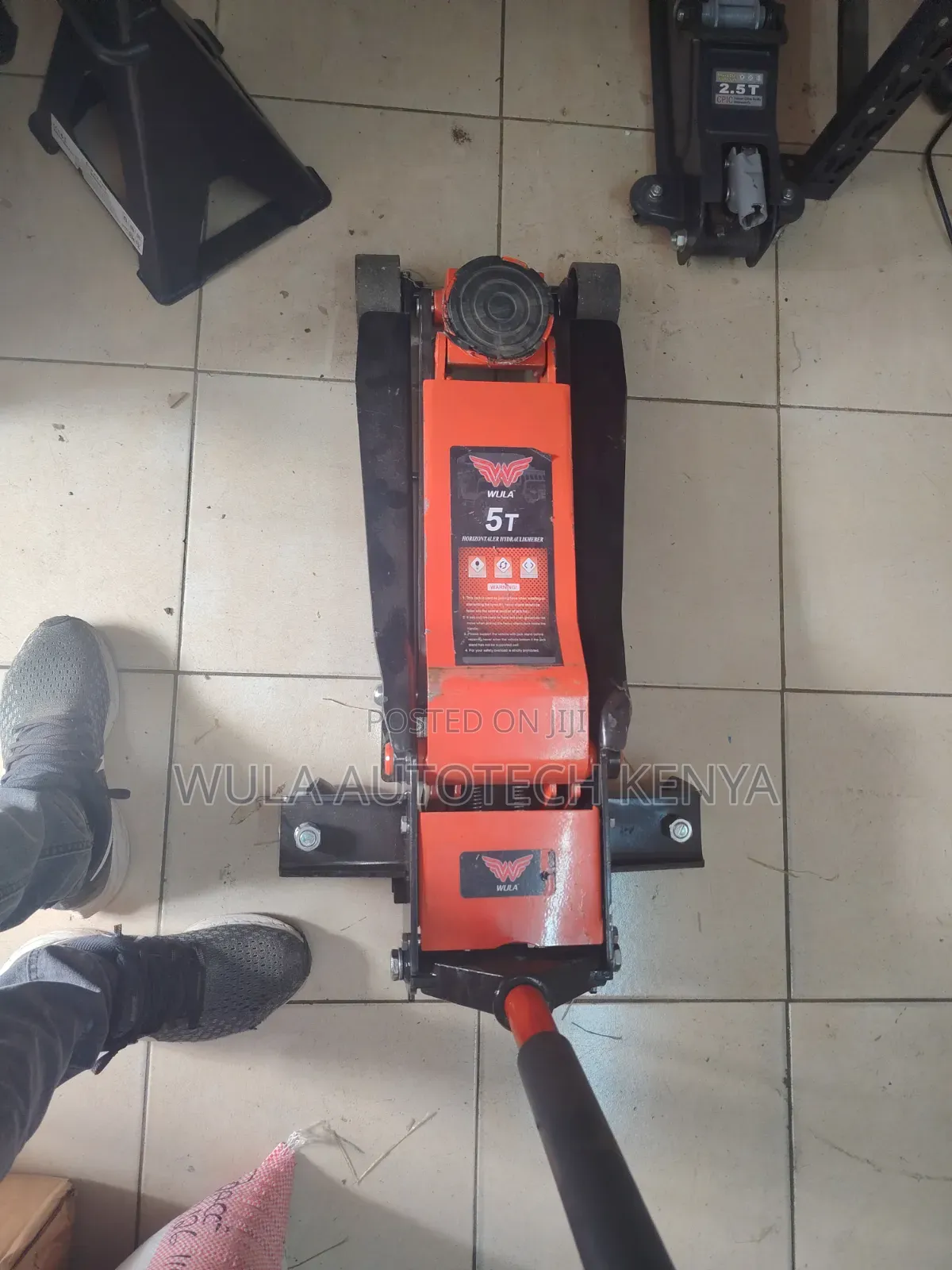 High Quality Heavy Duty Steel Trolley Jack Machine 5tns Sunshine