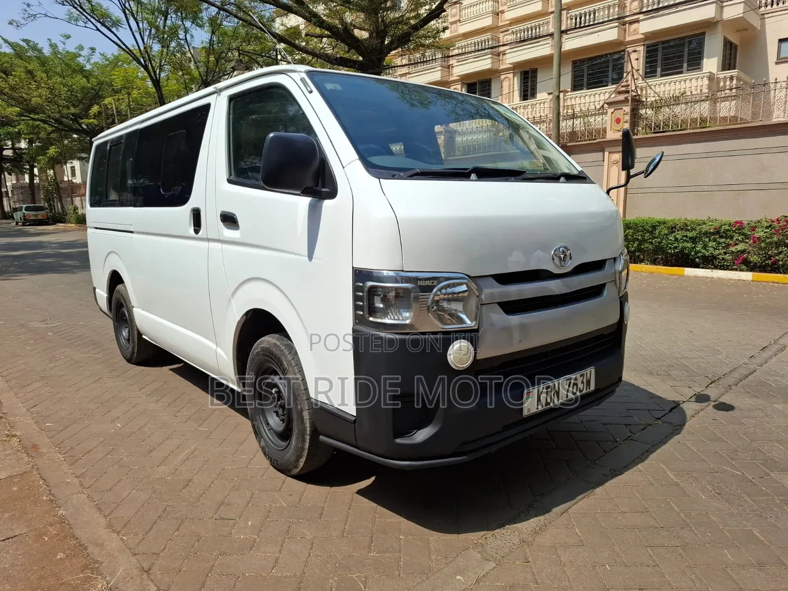 Toyota HiAce 2016 White