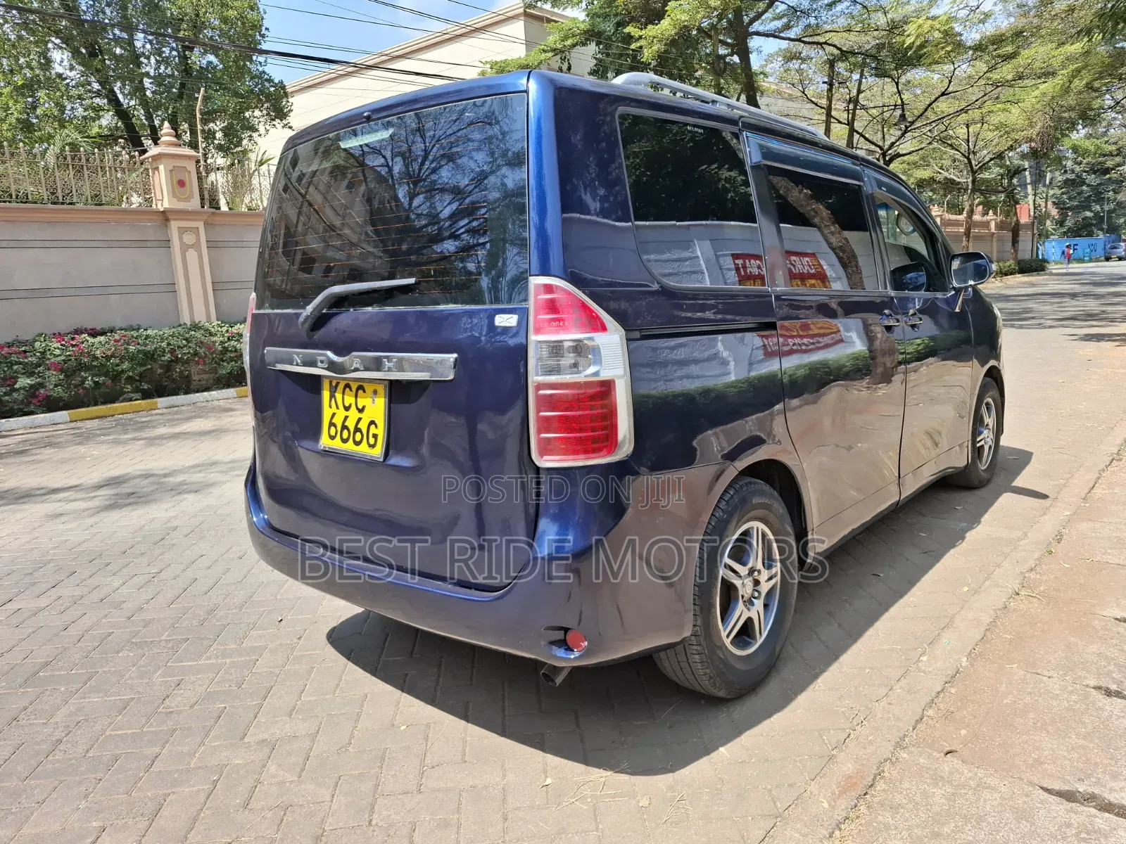 Toyota Noah 2008 Blue