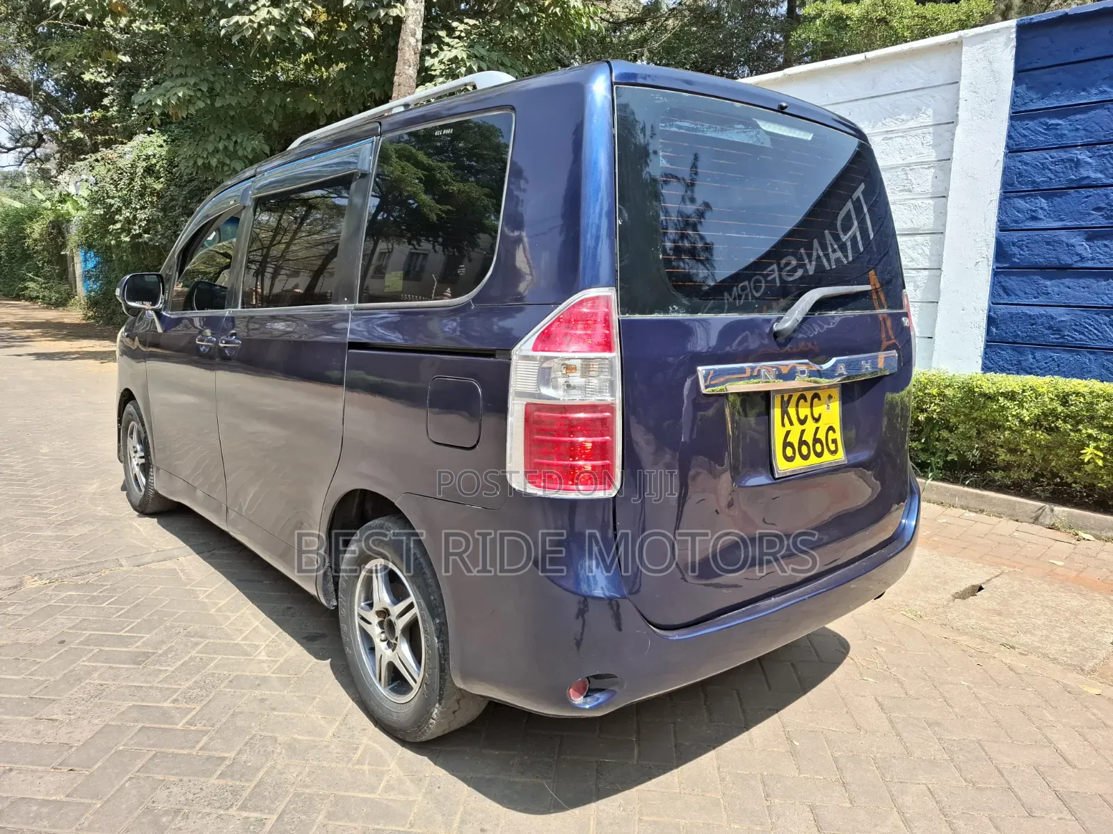 Toyota Noah 2008 Blue