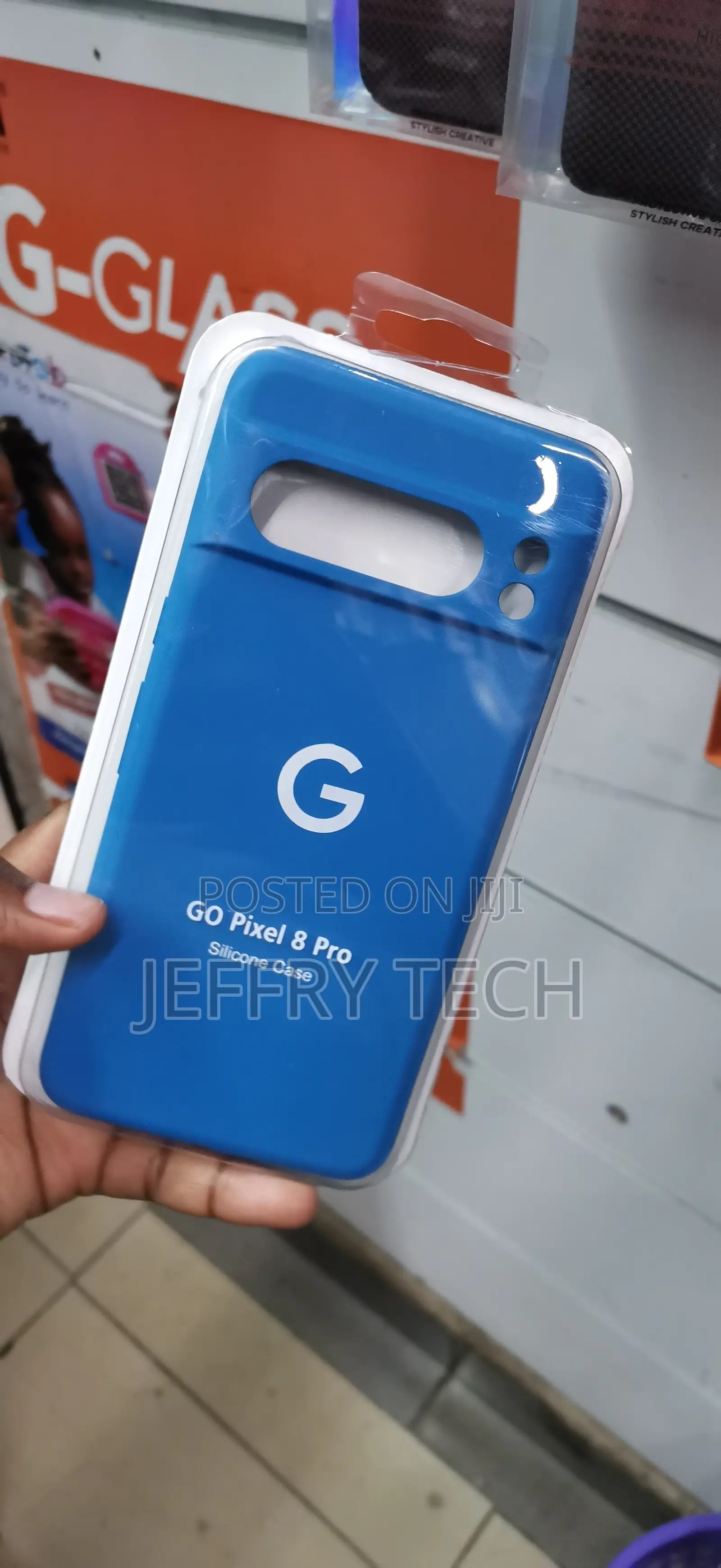 "GO Pixel 8 Pro Soft-Touch Liquid Silicone Exterior COVER