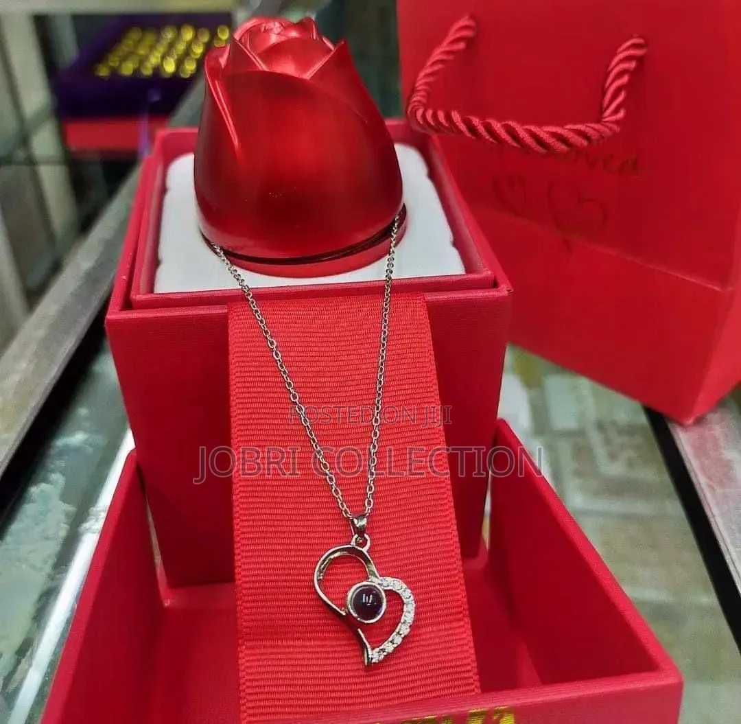 I Love You in 100 Languages Gift Necklace